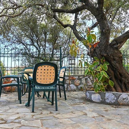 Pavlos' Cottage With Beach View Korfos Luaran gambar