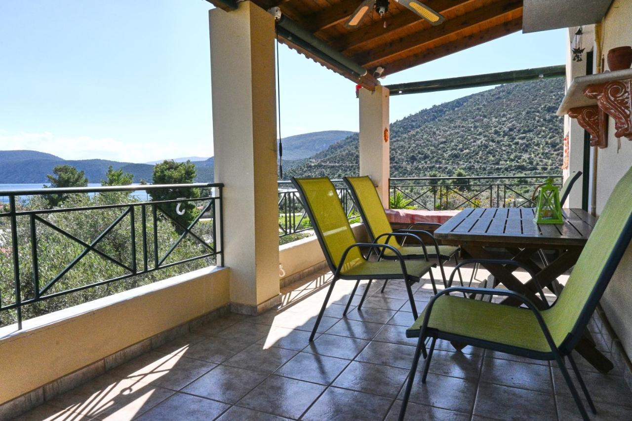 Pavlos' Cottage With Beach View Korfos Luaran gambar