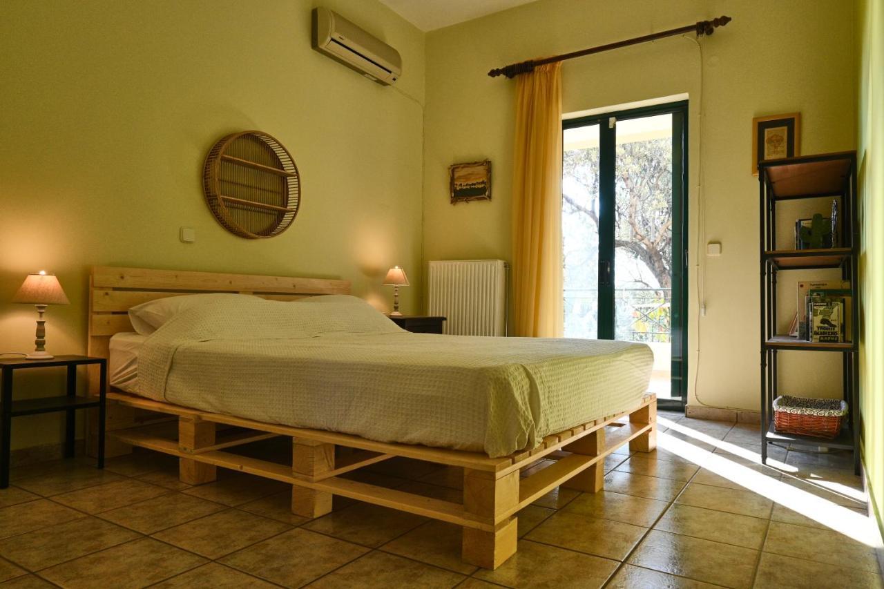 Pavlos' Cottage With Beach View Korfos Luaran gambar